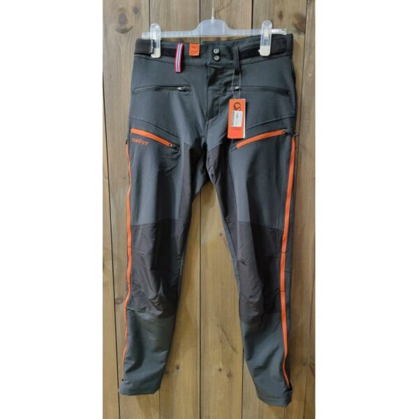 Summit-Summit Hikinig Trousers Sort--Sporten Bagn-1